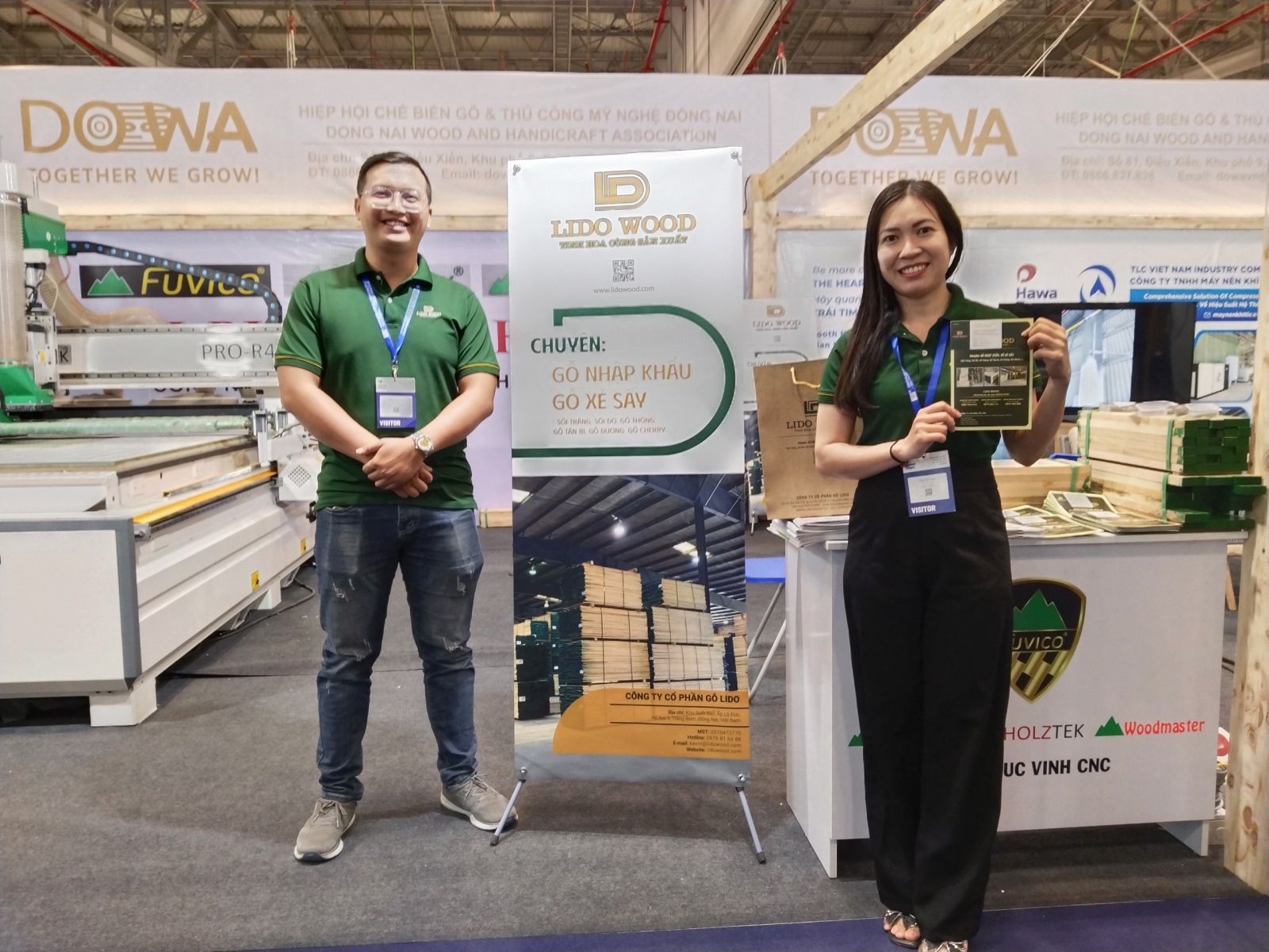 lidowood employees at HAWAEXPO 