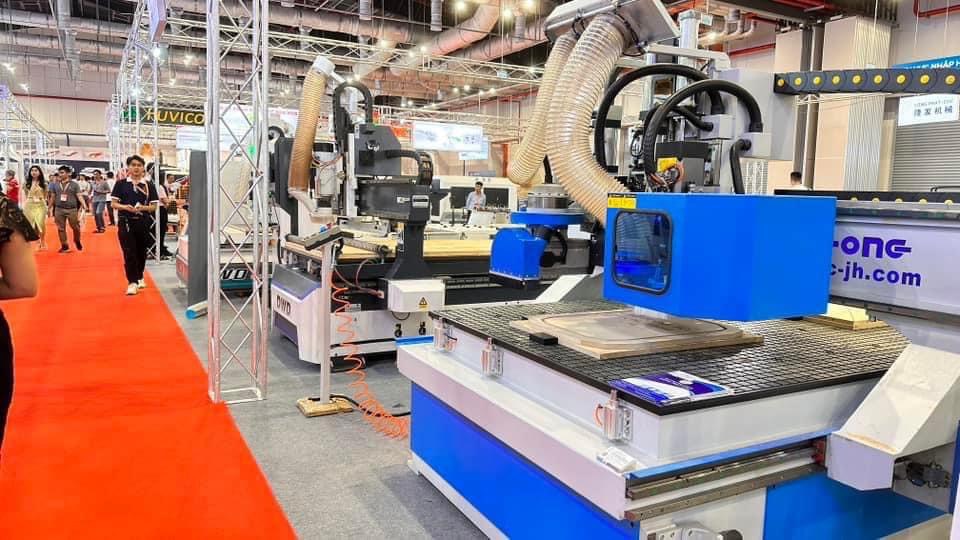 Năm 2023, xuất khẩu gỗ và lâm sản