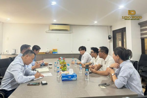 Toàn cảnh buổi họp tại Văn phòng DOWA