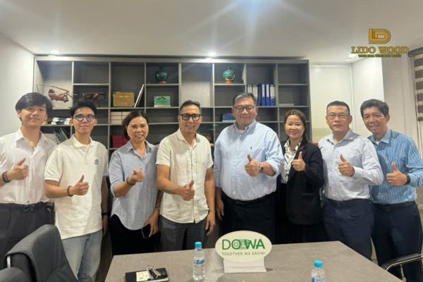 Chụp hình lưu niệm cuối buổi họp