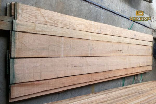 Giá gỗ Sồi Châu Âu