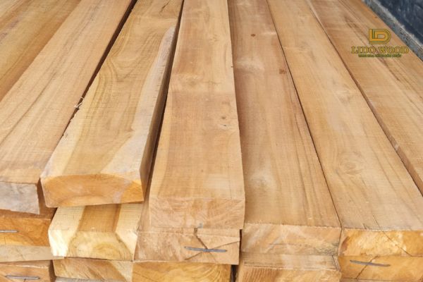 Ưu điểm của gỗ Teak ngoại nhập khẩu