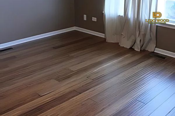 Giá sàn gỗ ngoại nhập