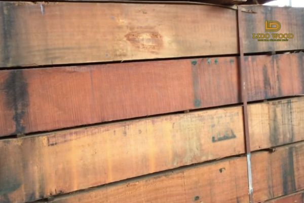 Những lưu ý khi mua gỗ lim