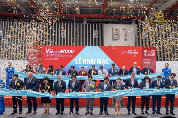 Lễ khai mạc sự kiện hội chợ VietnamWood 2025