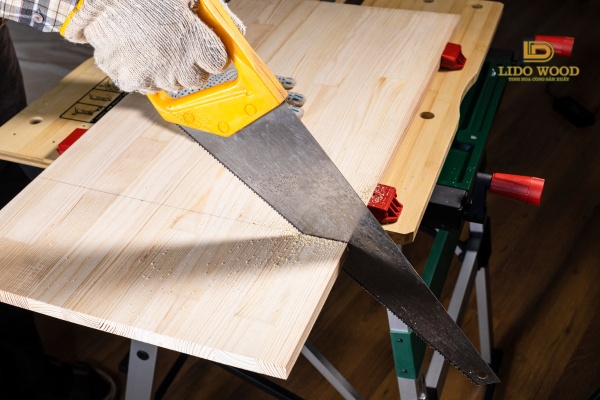 Lưu ý và hạn chế khi xẻ gỗ