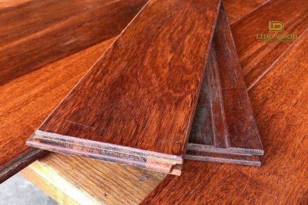 Gỗ căm xe xẻ sấy nhập khẩu là gì?