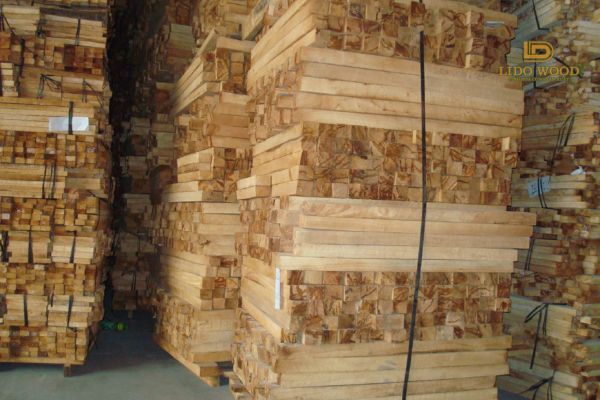 Giá gỗ cao su xẻ sấy hiện nay