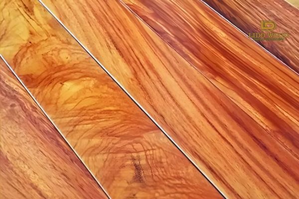 Giá gỗ gõ xẻ sấy hiện nay