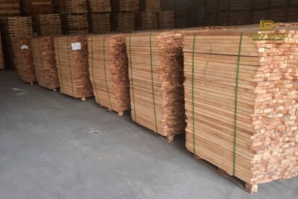 Gỗ có đặc điểm gì nổi bật