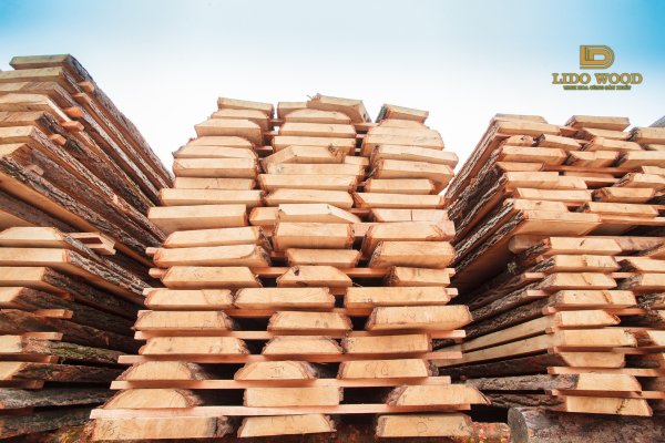 Các yếu tố ảnh hưởng đến giá cả